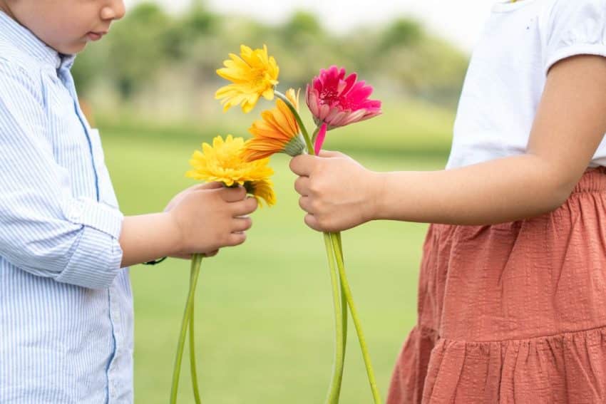 5 façons de faire de la journée de la gentillesse un succès