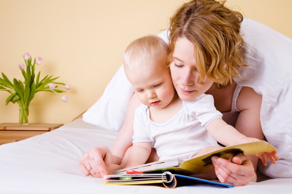 A quel âge faut-il commencer à lire des histoires aux enfants?