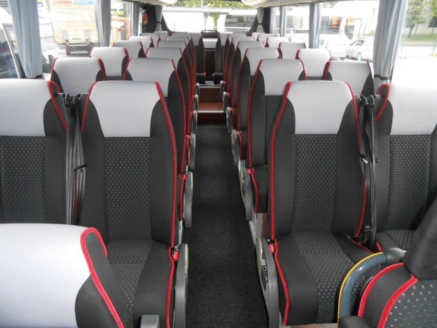 Le confort et la commodité d’une location de bus de 30 places avec chauffeur