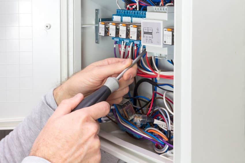 Comment devenir installateur de bornes de recharge?