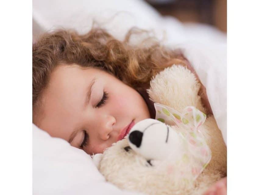 Pourquoi les enfants devraient-ils chanter des berceuses avant de se coucher?