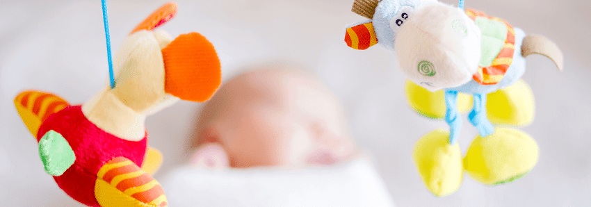 Quels jeux pour communiquer et stimuler la curiosité de l'enfant?