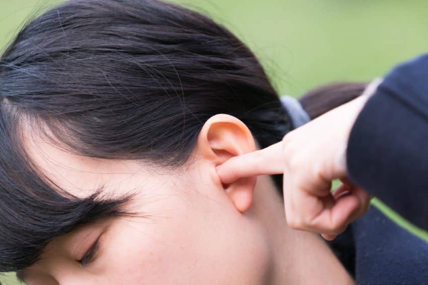 Remède de grand-mère pour arrêter une oreille qui bourdonne