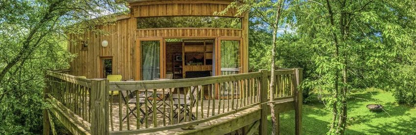 Week-end insolite : dormir dans une cabane dans les arbres en Auvergne